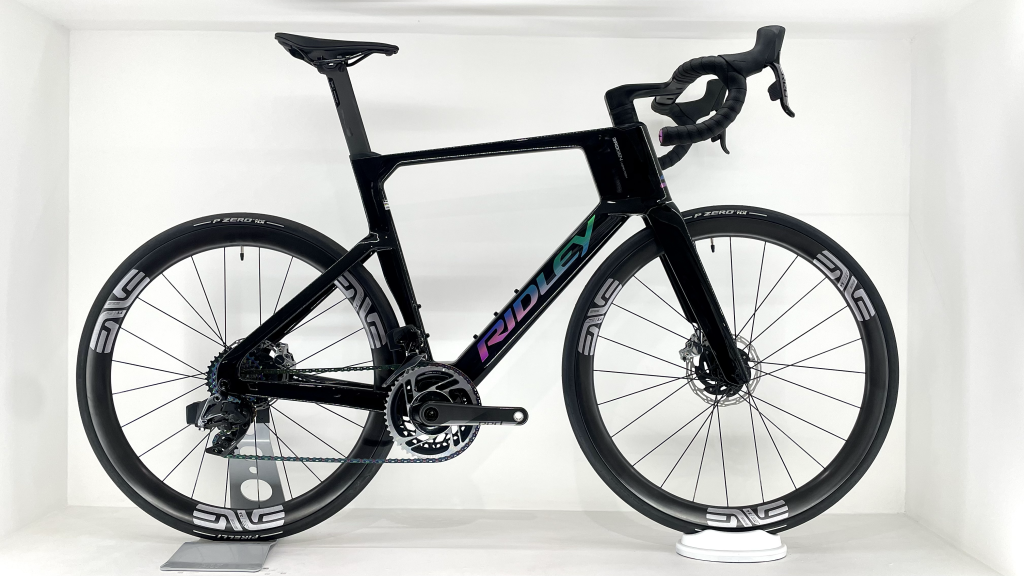 Ridley Noah 3.0 57cm / M – Black / Oil Slick Gloss – SRAM Red AXS 2×12